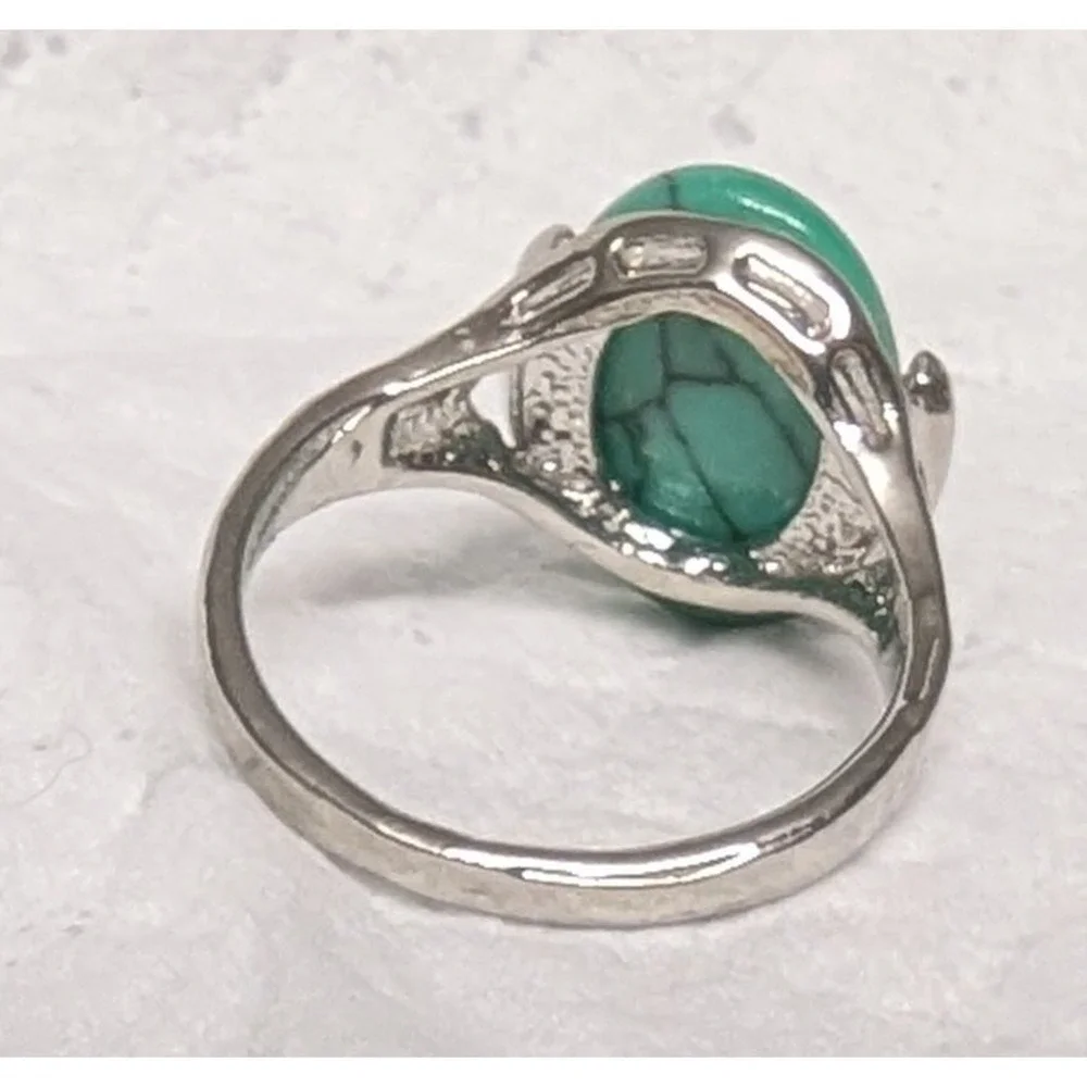 Silver Tone Ring Size 9 Aqua Blue Teal Oval Stone Fashion Costume Jewelry New